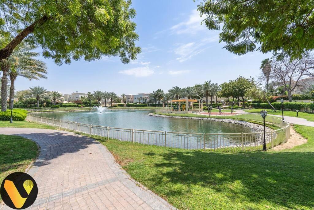 Villa Vogue Near Golf/ski Dubai/ Ibn Battuta Mall Dubai
