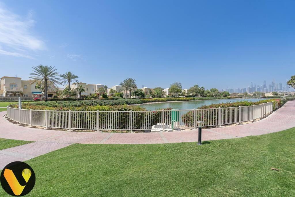 Villa Vogue Near Golf/ski Dubai/ Ibn Battuta Mall *